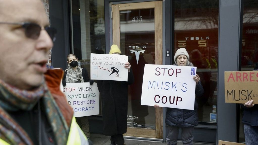 Tesla sous pression : manifestations à New York contre Elon Musk
