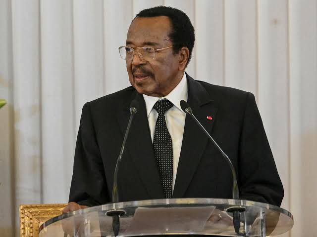 Le Cameroun en Pilote Automatique : Crise Institutionnelle et Malaise Politique Profond après les Absences de Paul Biya