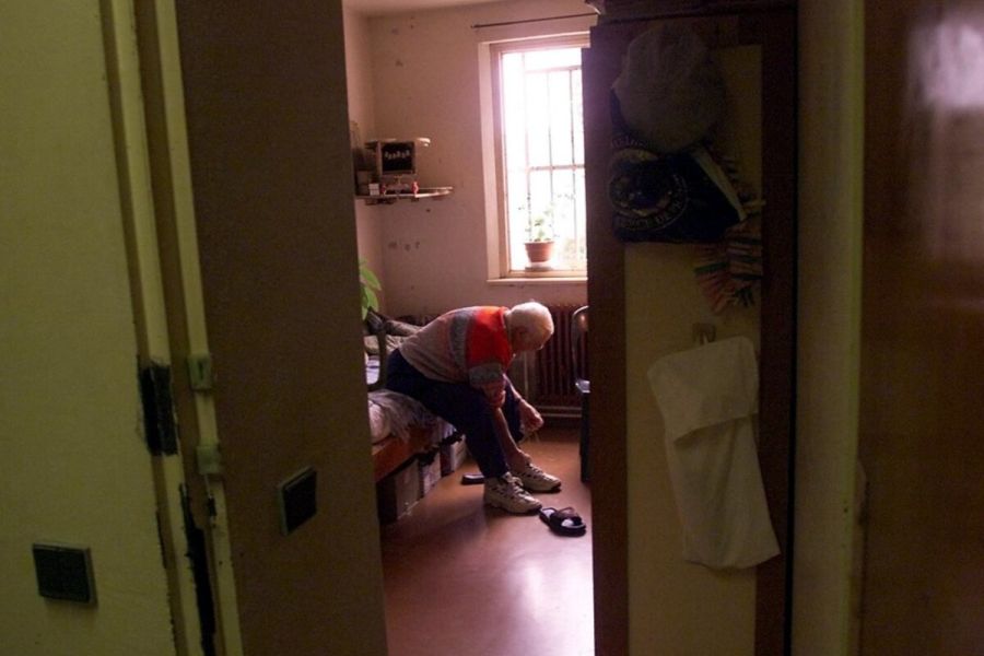 Ehpad-prisons : La polémique qui secoue le secteur du grand âge en France