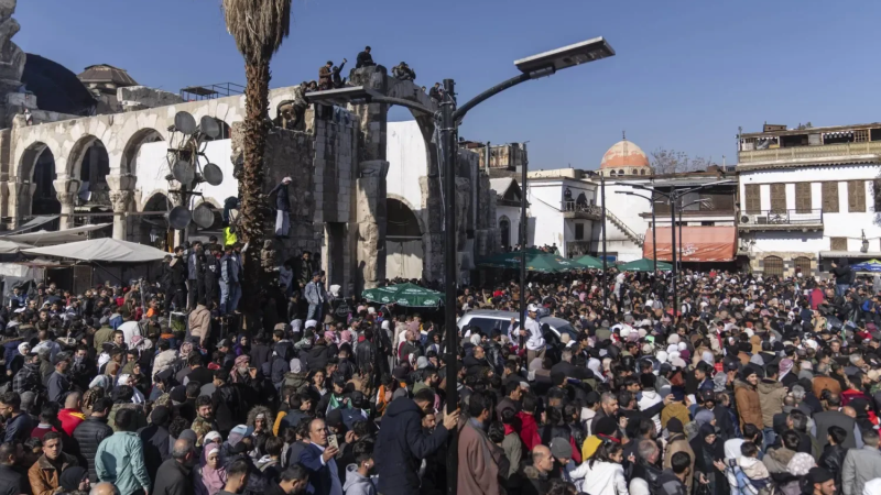 Syrie : une bousculade dans la mosquée des Omeyyades à Damas fait au moins trois morts