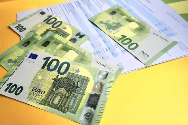 Les Très Hauts Revenus en France : 20 Ans d'Évolution. Qui S'enrichit Vraiment et Quel Impact sur la Cohésion Sociale ?