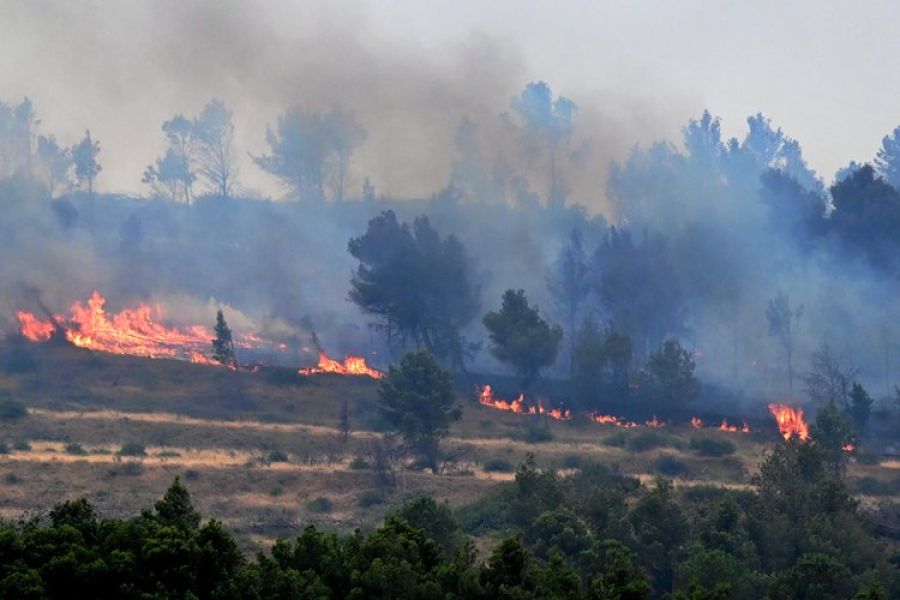 Incendie dans l’Aude – 1450 hectares ravagés, habitants confinés, A9 fermée