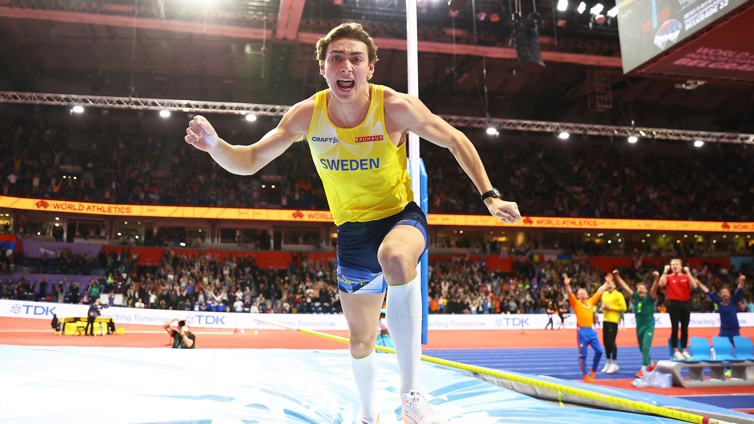 Saut à la perche : Duplantis encore champion du monde en salle, sans rival à 6,15 mètres