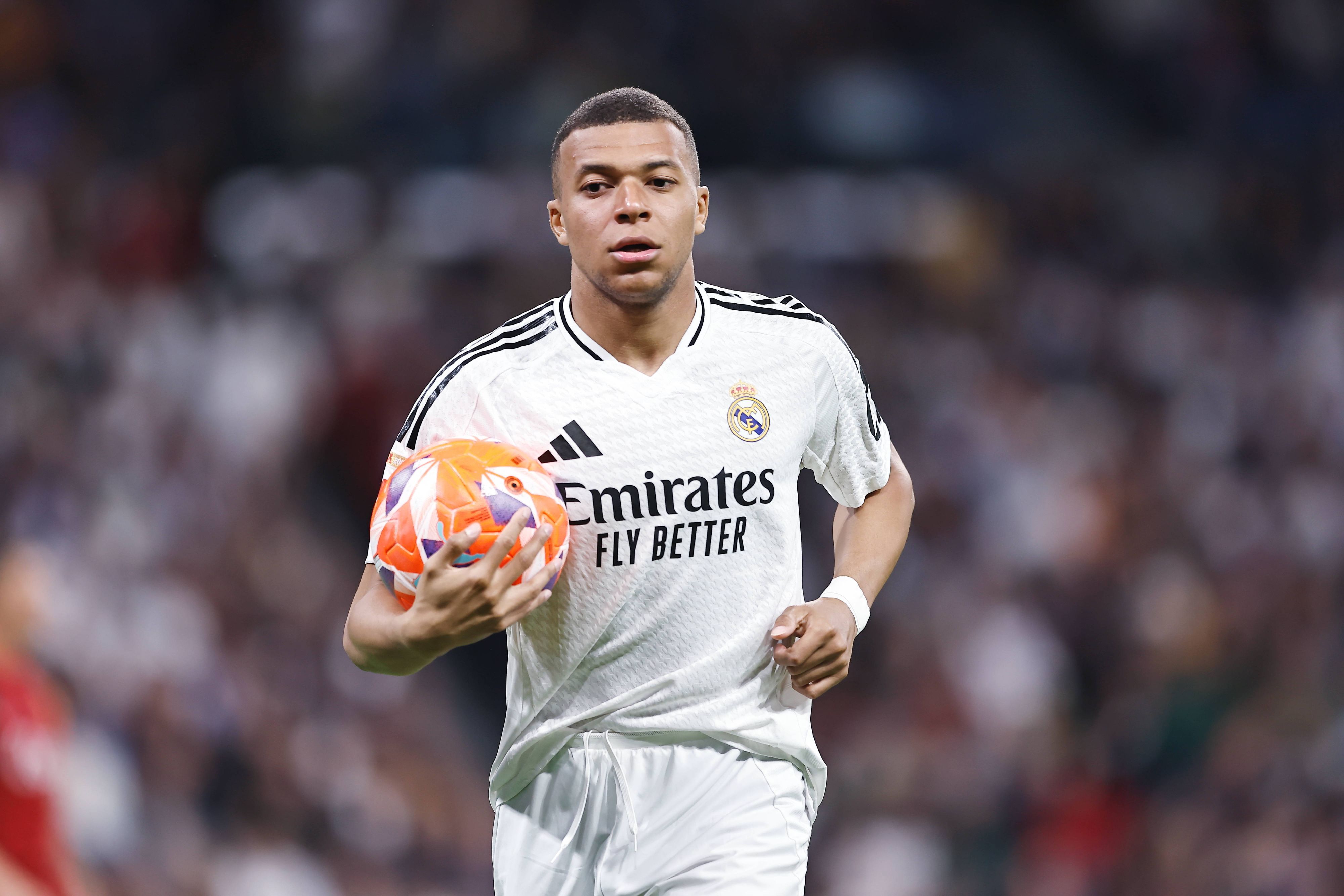 Mbappé rassure Madrid : hospitalisation express, retour au jeu et communication maîtrisée
