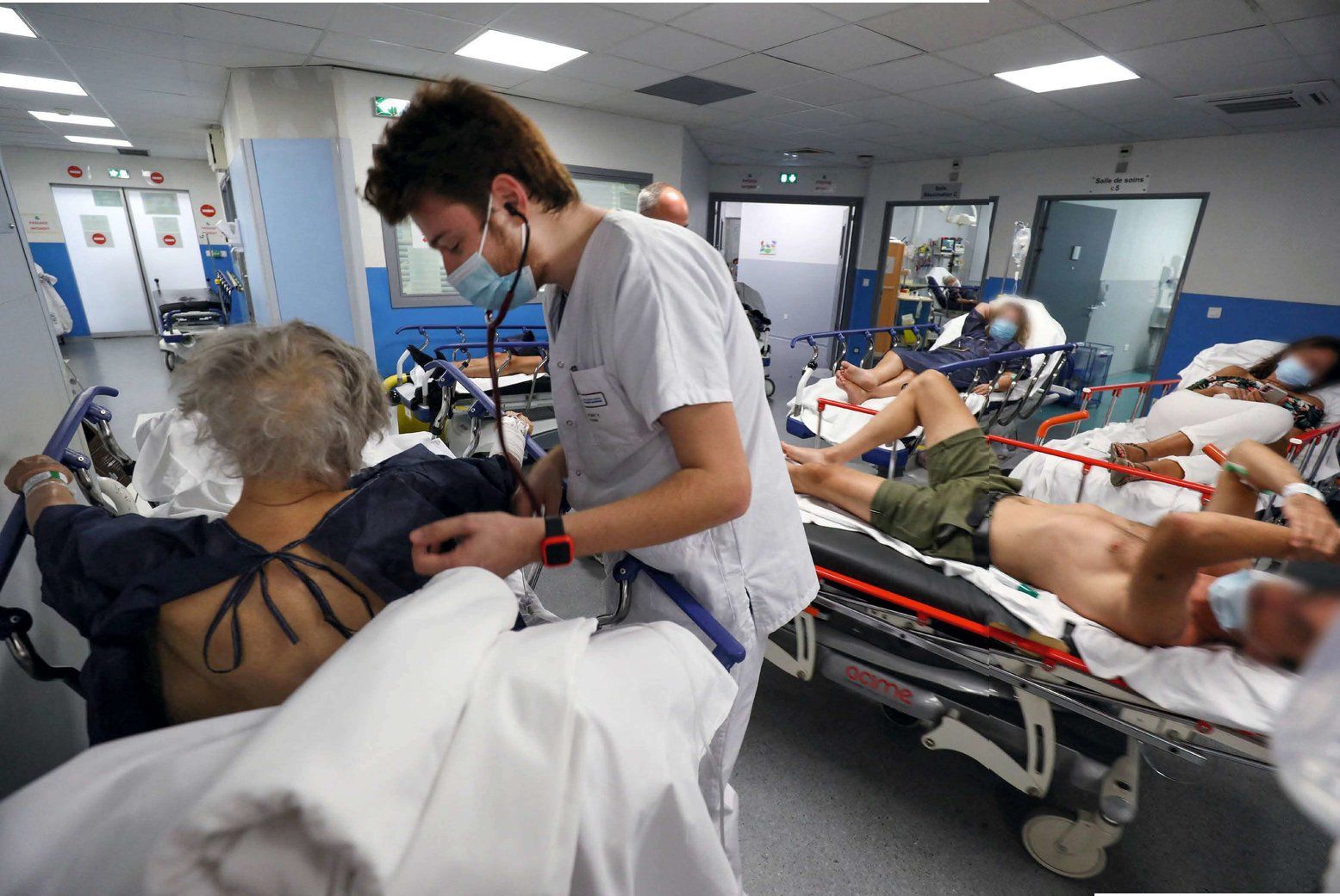 Crise sanitaire en France : Pénurie de médecins, déserts médicaux, le système au bord de l'implosion ?