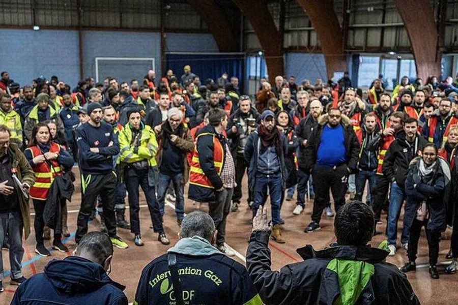 Réforme des retraites en France - Impact et tensions sociales : Vers une transformation du système de pension ?