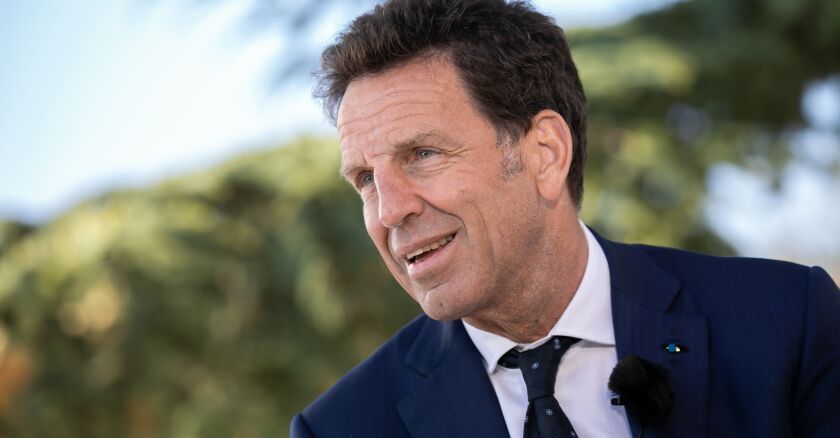 Retraites : Le Medef pousse pour une réforme plus ambitieuse face aux défis démographiques