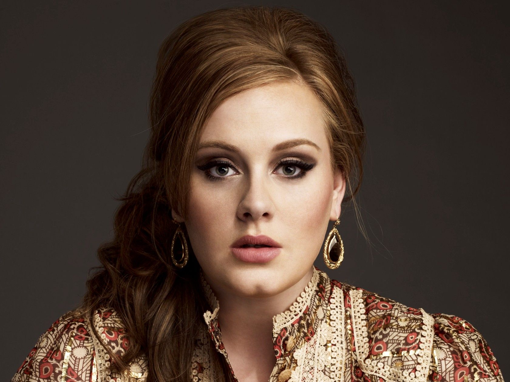 Stars et People : Adele, la star UK, renonce-t-elle à son rêve américain ?