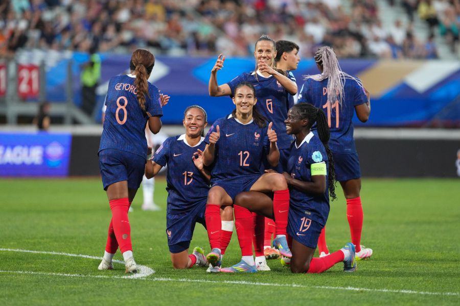 Racisme dans les tribunes à Stuttgart – Chants anti-Angola avant Espagne-France, la honte du foot européen