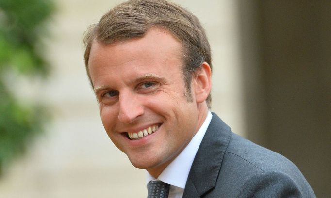 Nomination du Premier Ministre : Les Insoumis Menacent Emmanuel Macron de Destitution