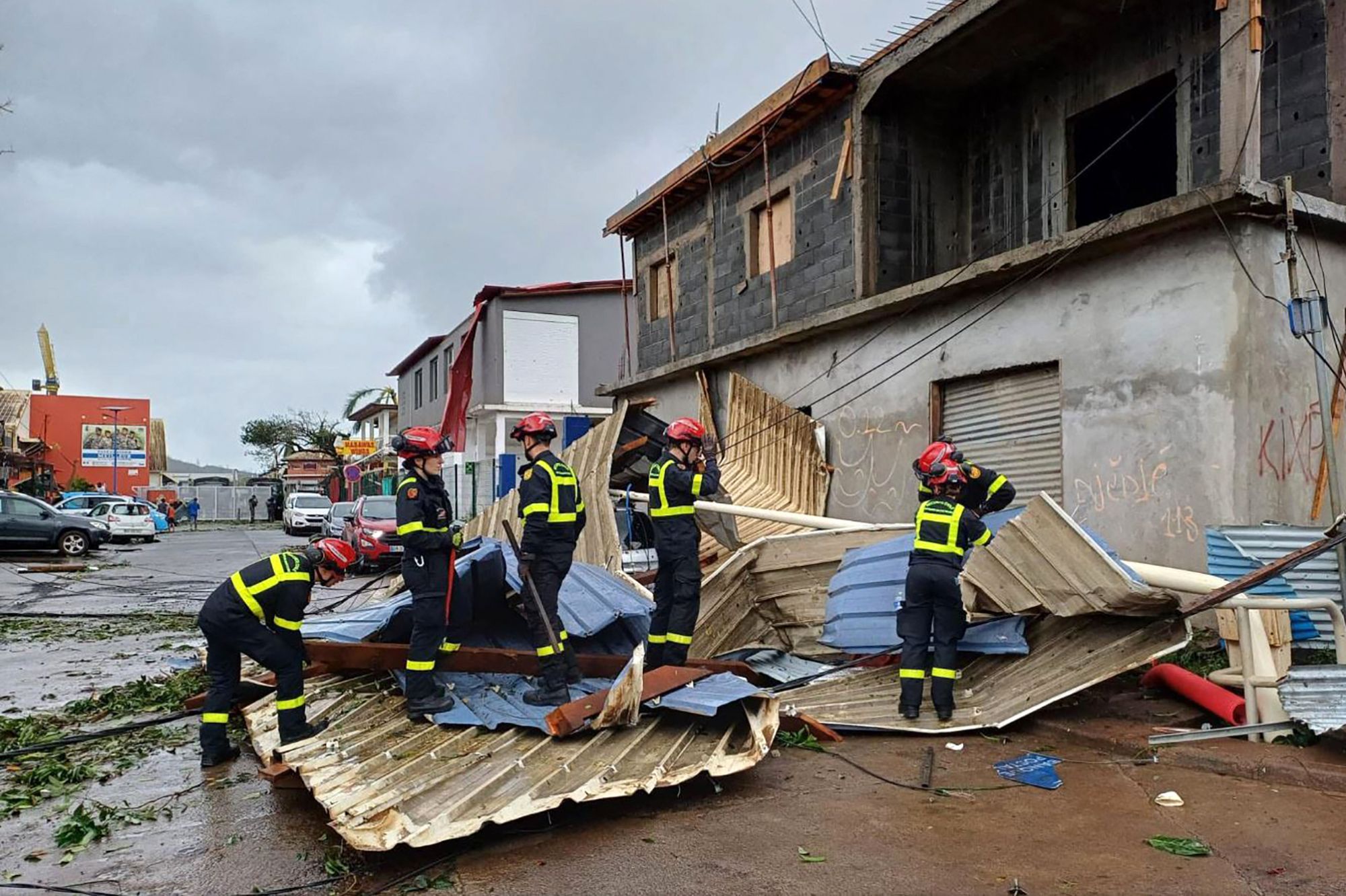 Situation chaotique à Mayotte après le cyclone Chido : Un appel urgent à l'aide internationale