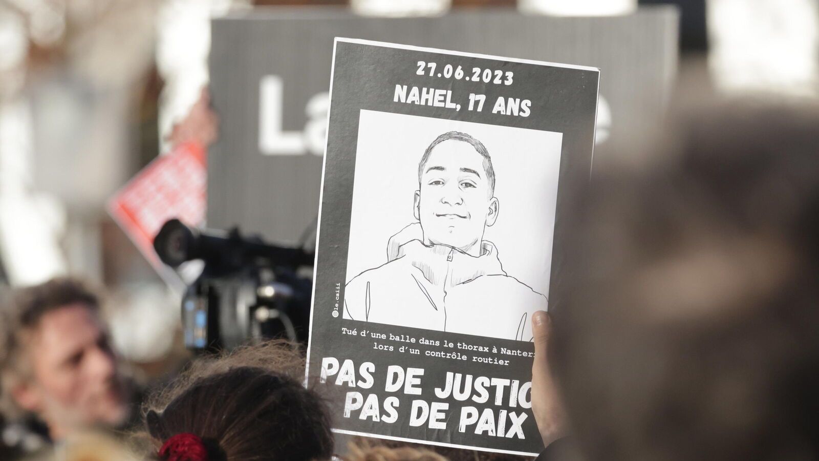 Présomption de légitime défense policière – Analyse de la proposition de loi controversée à l'Assemblée nationale et les débats autour du concept de "permis de tuer"
