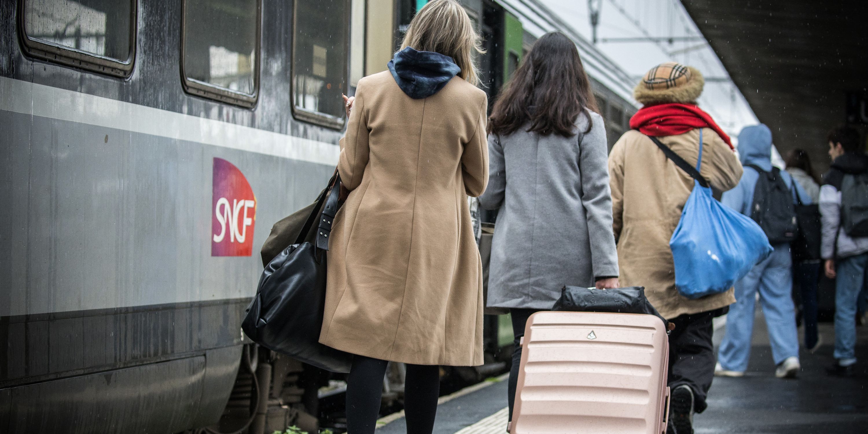 SNCF : 65% des Français réclament l’interdiction des grèves durant les ponts de mai. Vers une remise en question du droit de grève dans les services publics ?
