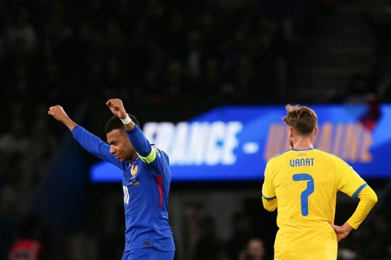 Sport & Diplomatie : Mondial-2026 : Les Bleus et Mbappé Valident leur Billet pour l’Amérique après une Victoire Écrasante contre l’Ukraine.