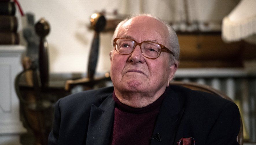 "Bon voyage Jean-Marie" : des supporters de la Lazio Rome rendent hommage au fondateur du Front national