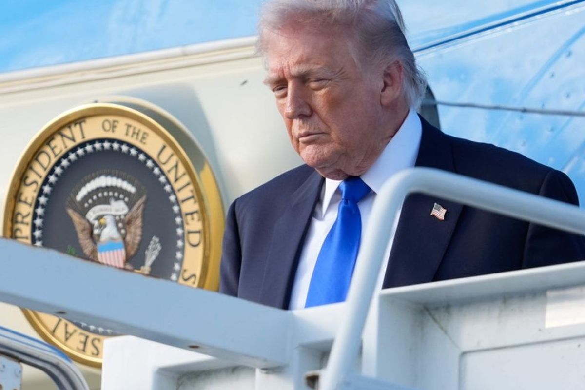 Géopolitique du Moyen-Orient : Pourquoi Donald Trump privilégie la diplomatie avec Téhéran face à la ligne dure d'Israël