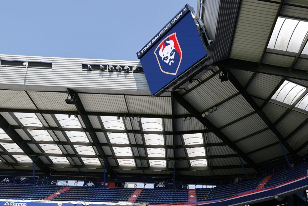 Plan social et départs massifs au SM Caen – Le football français confronté à la réalité économique