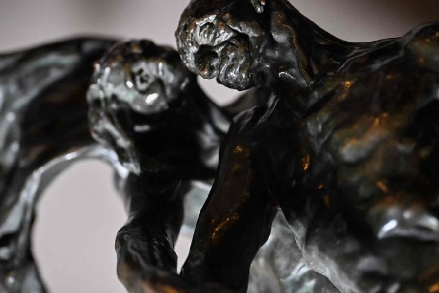 Un Bronze de Camille Claudel Redécouvert par Hasard : Enchères Record à 3,1 Millions d'Euros