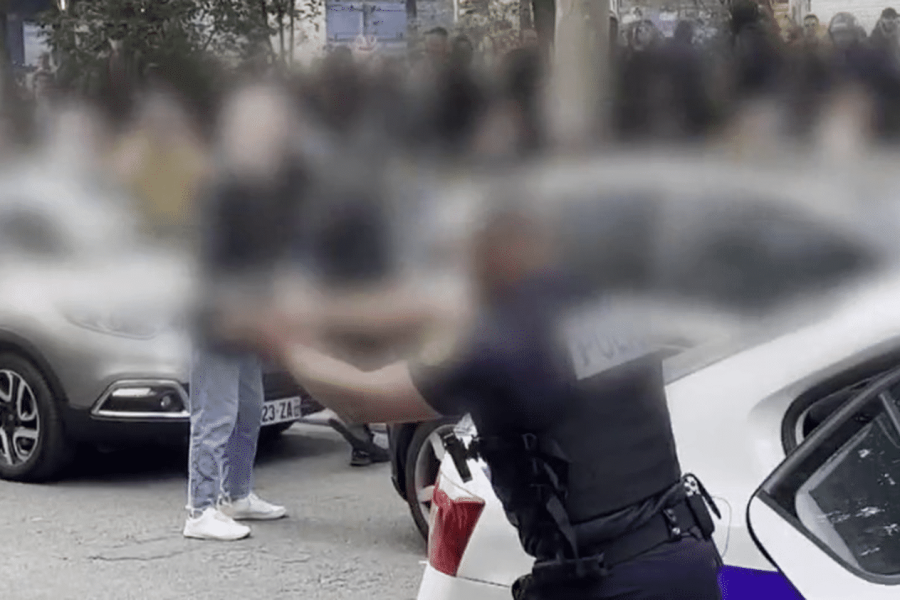 OMONDO SOCIÉTÉ - "Une voiture c'est une arme" : manifestation à Paris contre la "violence motorisée"