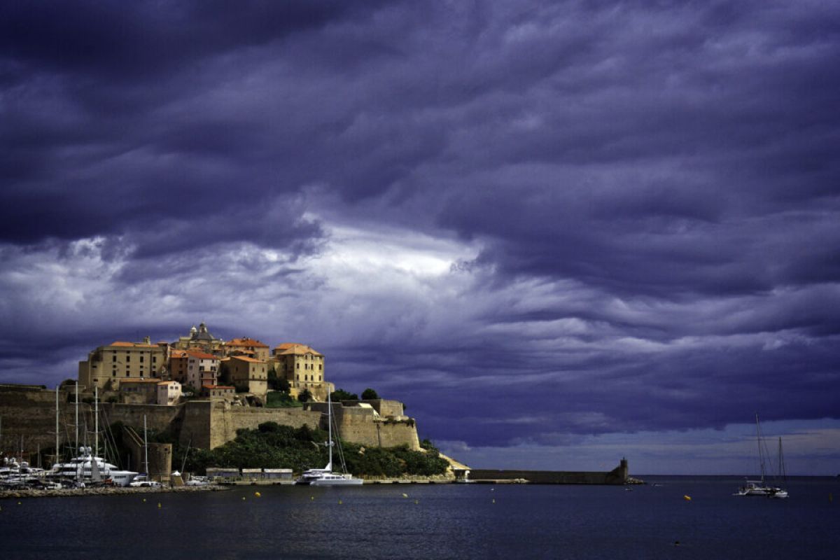 Dégradation orageuse majeure du 21 août 2026 : alerte rouge météo et dégâts dans le Sud-Est et en Corse