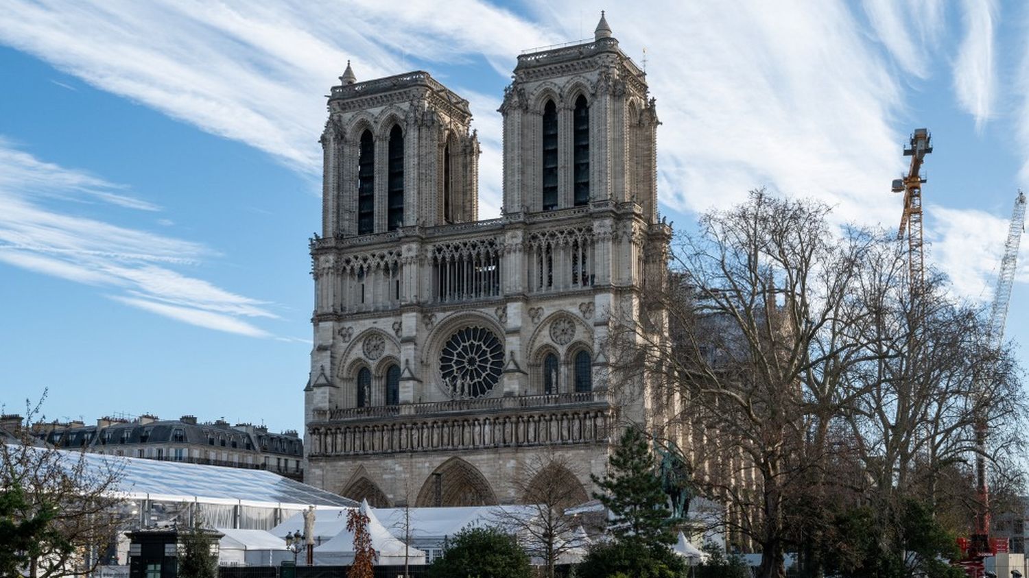 Réouverture de Notre-Dame : l'intégralité de la cérémonie se déroulera « à l'intérieur de la cathédrale » en raison de la météo