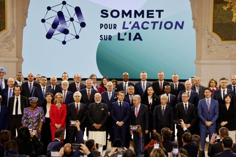 Technologie IA : La régulation mondiale des grands modèles sémantiques après le sommet de Londres