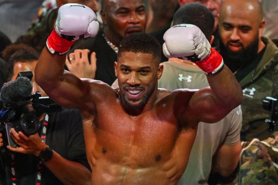 Boxing Business : Joshua vs Paul ou la défaite de la boxe noble face à l'industrie du divertissement viral