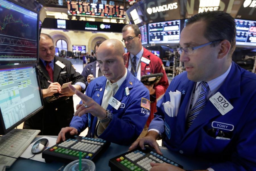 Panique sur les Marchés : Décryptage de la Chute Boursière Mondiale et des Facteurs de Risque