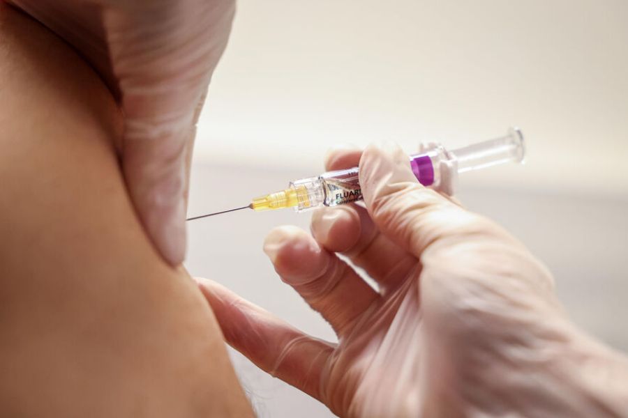 Les hôpitaux publics veulent obliger les soignants à se vacciner contre la grippe – Un débat relancé sur la vaccination obligatoire