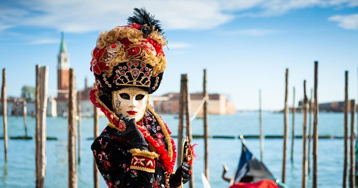 Rio et Venise 2026 : Les Carnavals face au défi climatique