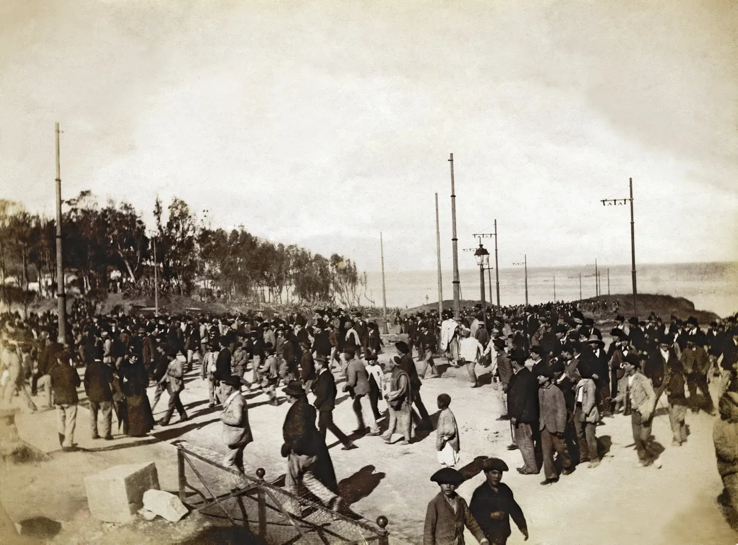 Le débat sur la colonisation n'a jamais été aussi vif qu'en ce mois d'avril 2026