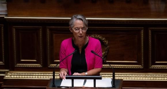 IA à l'école : Élisabeth Borne promet charte, investissements et formations