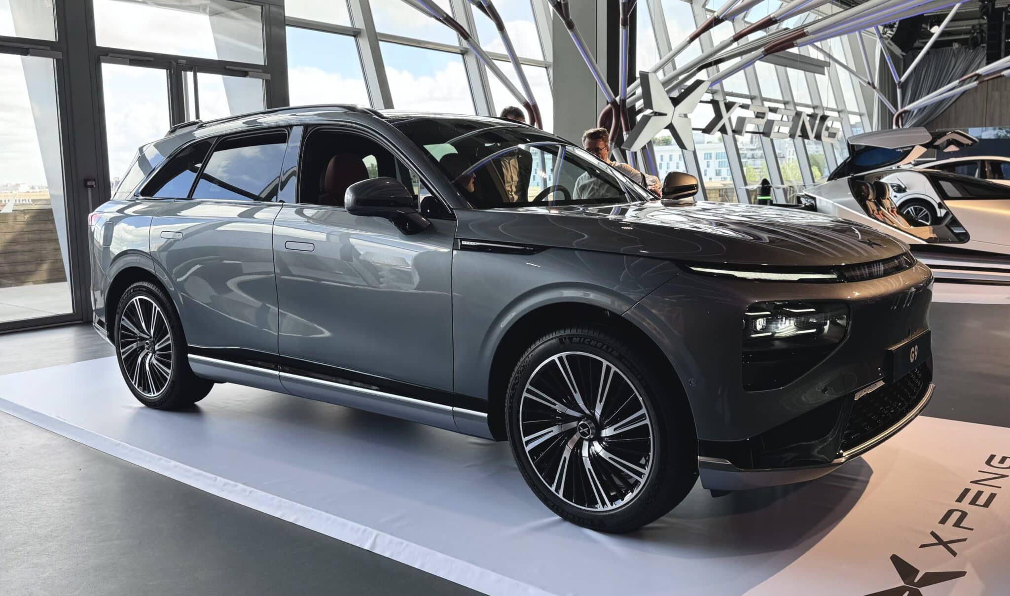 Omondo Eco Tech : L'UE Envisage des Taxes sur les Voitures Électriques Chinoises