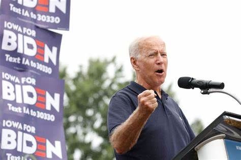 Biden met l'accent sur l'Ukraine et Trump lors de son discours sur l'état de l'Union