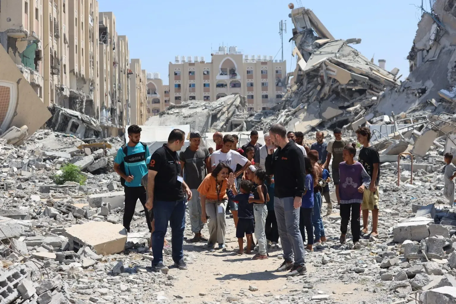 Crise Humanitaire à Gaza : La Recherche des Corps au Milieu des Décombres, Quelle Coopération pour l'Aide ?