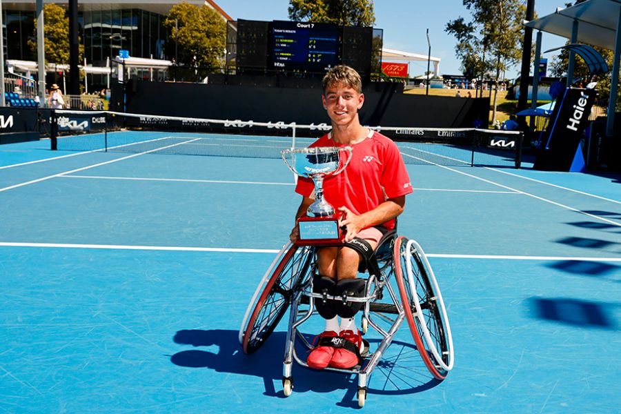 Charlie Cooper, 17 ans, champion handisport de tennis fauteuil aux États-Unis et en Australie