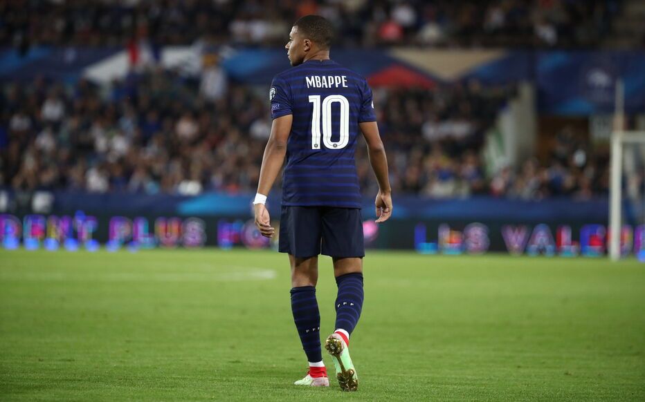 Kylian Mbappé appelle à "faire le bon choix" aux législatives pour rester "fier" des Bleus