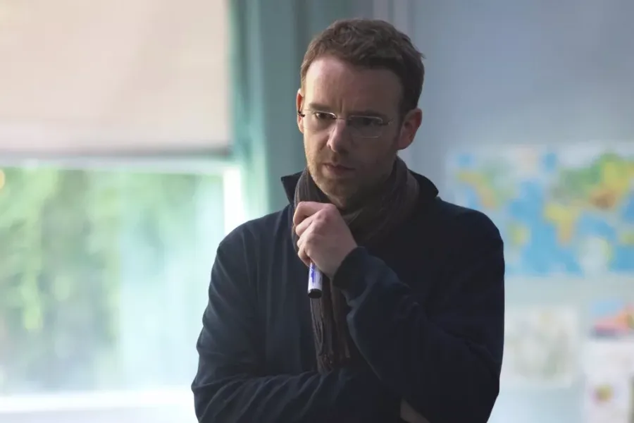 Sortie du film L'Abandon sur l'assassinat de Samuel Paty : Le débat national sur sa diffusion dans les écoles
