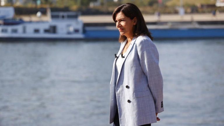 Anne hidalgo se baigne à nouveau dans la seine avant les jeux paralympiques