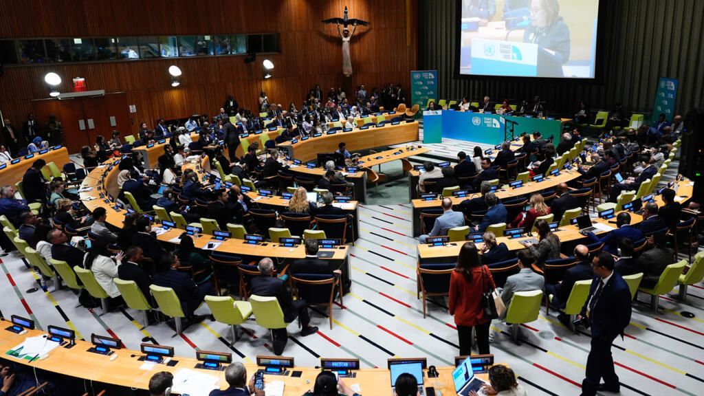 Diplomatie Globale et Urgences Climatiques : Les sommets internationaux face aux crises de l'été 2026