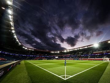 OMONDO TECH - PSG et nouveau stade : Enjeux urbanistiques et sportifs à Paris
