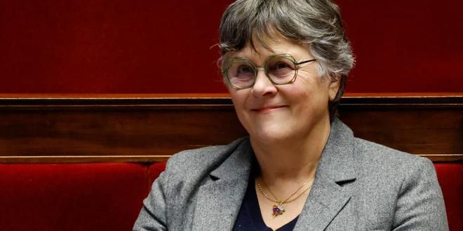 Voile dans le sport : Mélenchon dénonce la «surenchère raciste» du gouvernement et déplore un débat «lamentable»