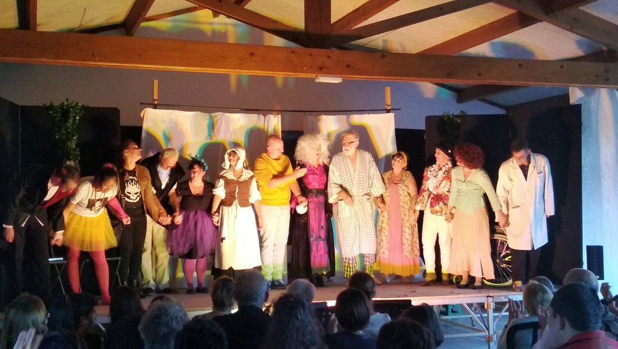 OMONDO CULTURE - Le retour triomphal du théâtre en présentiel après la pandémie