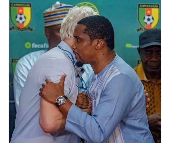 Samuel ETO'O, devant Marc Brys