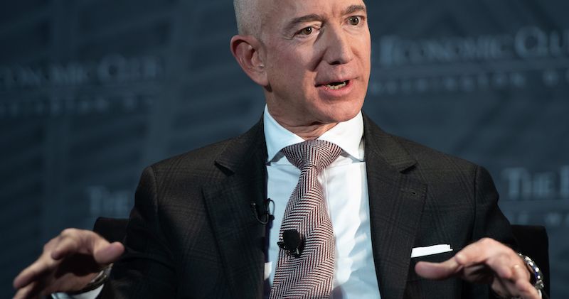 OMONDO POLITIQUE - Jeff Bezos défend la neutralité du Washington Post pour la présidentielle américaine