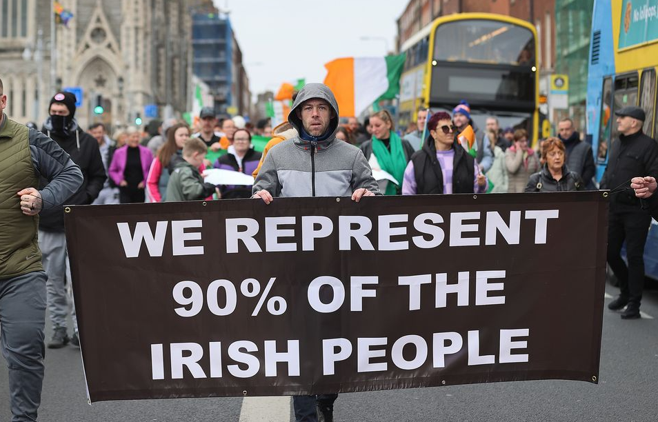 OMONDO SOCIÉTÉ - Irlande : tensions autour de l'immigration lors d'une manifestation à Dublin
