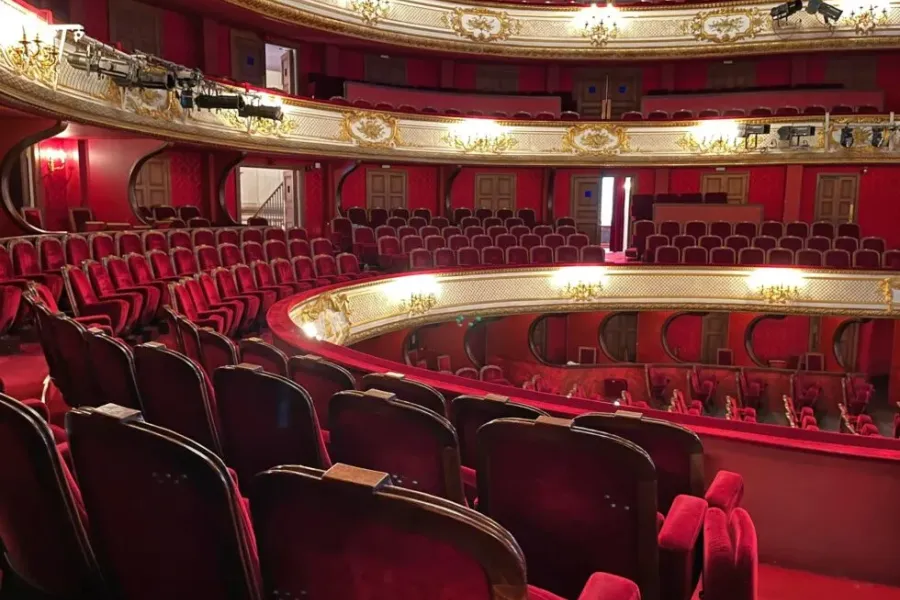 Comédie-Française : Le Molière Immersif qui divise la capitale