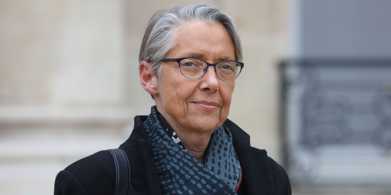 Mayotte : Élisabeth Borne promet le retour rapide à l'école