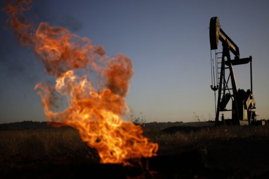 Le pétrole flambe après l’escalade militaire au Moyen-Orient