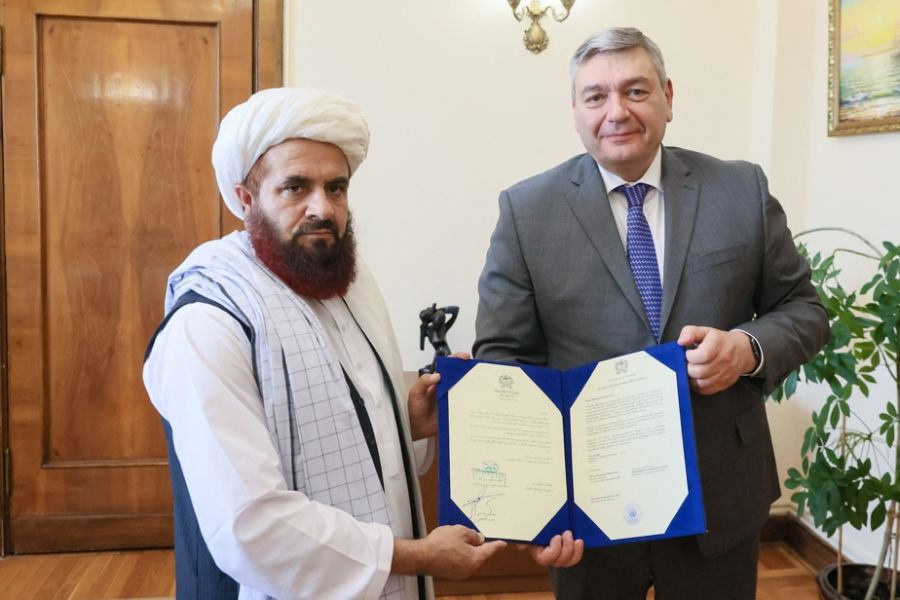 Moscou, premier pays à reconnaître officiellement le régime taliban : quelles conséquences pour la diplomatie mondiale ?